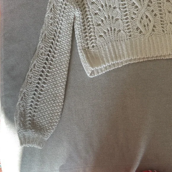 Urban Outfitters Cream Knit Sweater - Picture 2 of 9